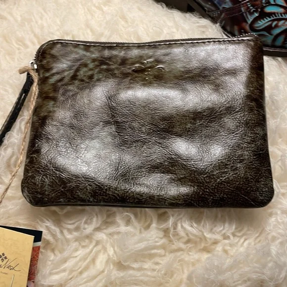 Patricia Nash Turquoise Cassini Zipper Clutch. - Picture 2 of 7